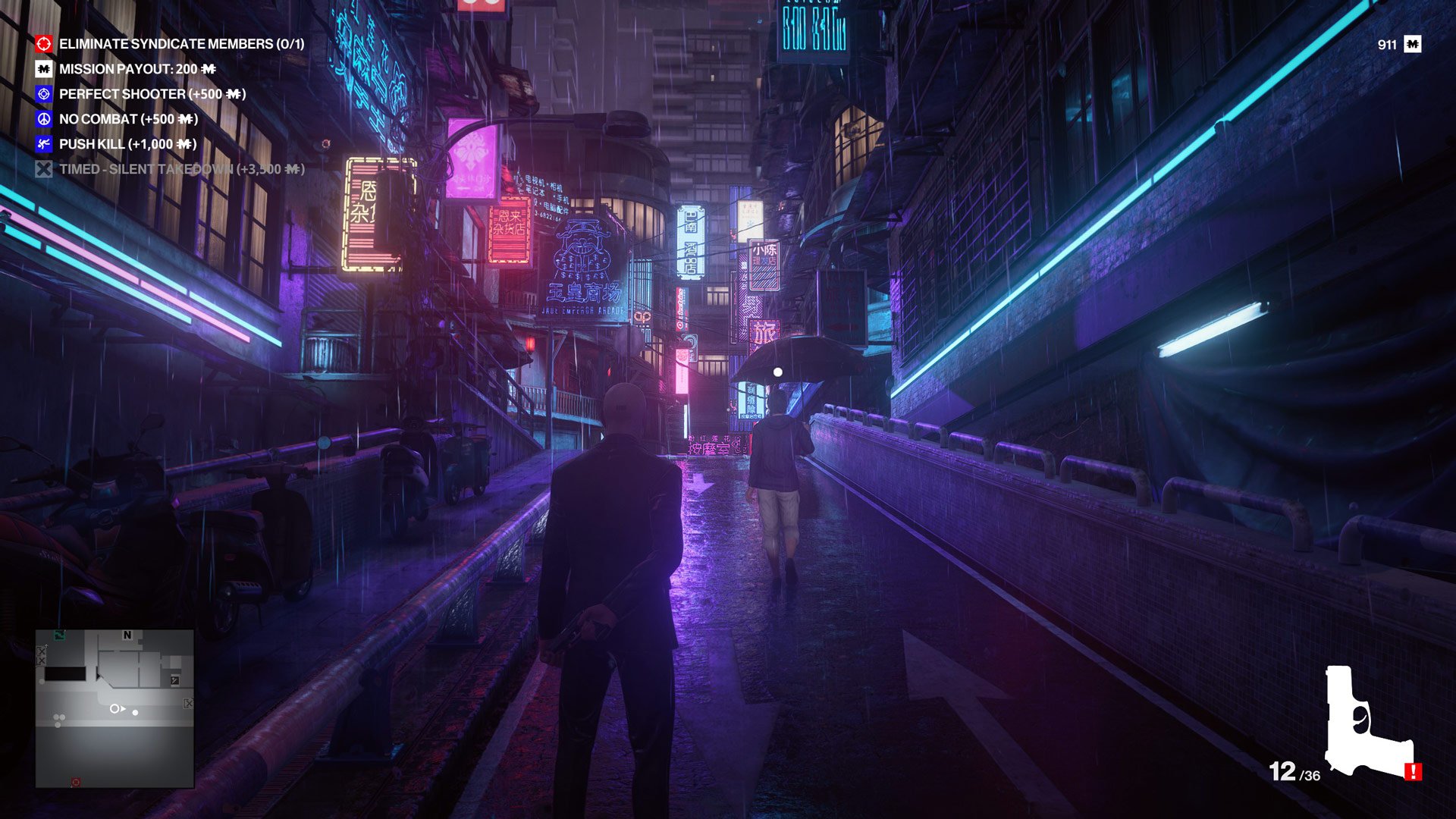 Agent 47 hides a pistol behind his back while standing on the street.