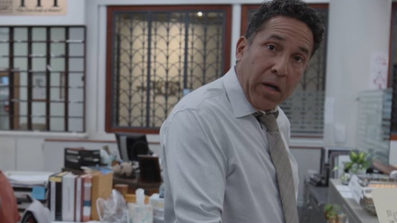 Oscar from The Paper looks at the camera